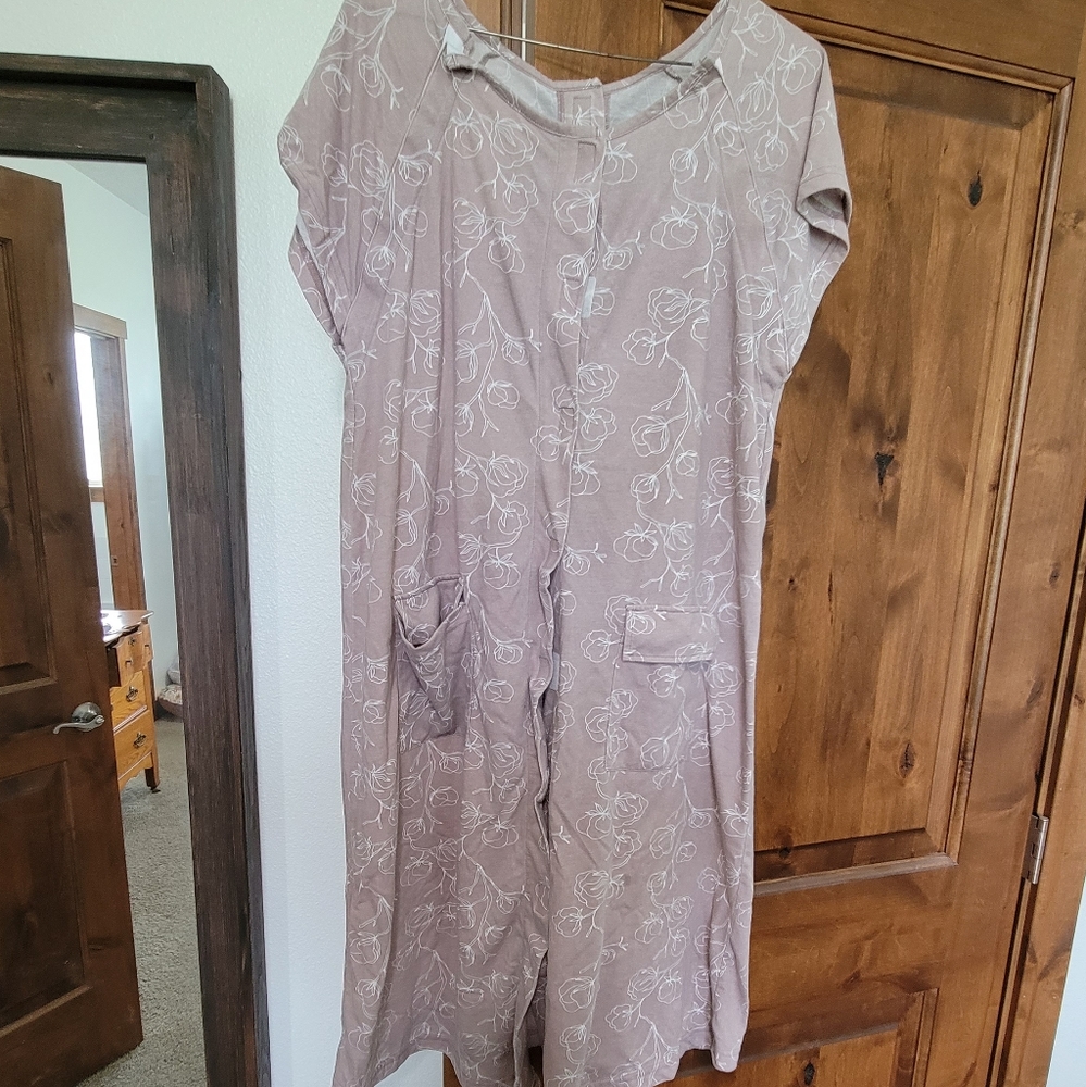 Kindred Bravely labor/delivery gown